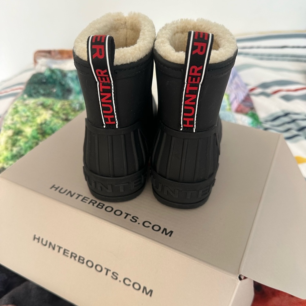 Hunter Kids Black Boots with Cream Shearling Lining